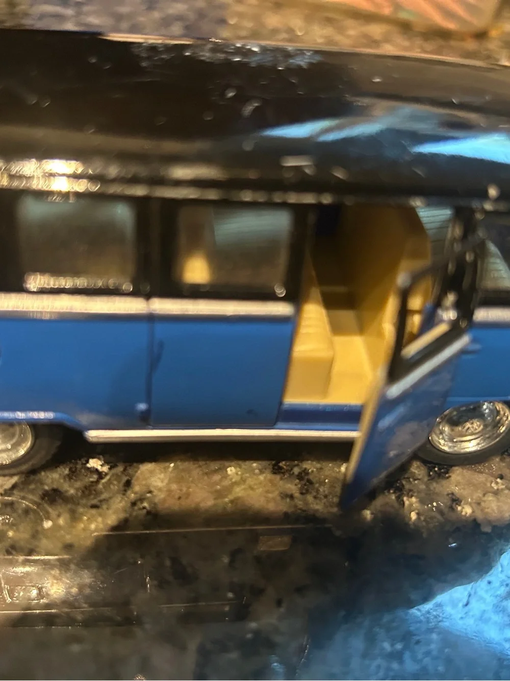 Vintage 1962 Volkswagen 1/32 Blue and Black Retro Van Toy  pull back action